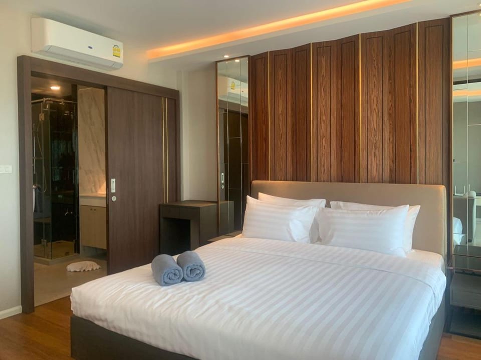 Stunning 2 - bedroom flat (80 sqm) at Surin Beach Apartment in Choeng Thale