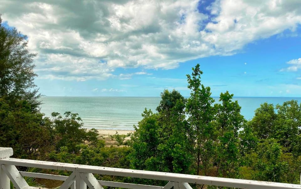 Perfect beach getaway for honeymooners or Families Apartment in Port Dickson