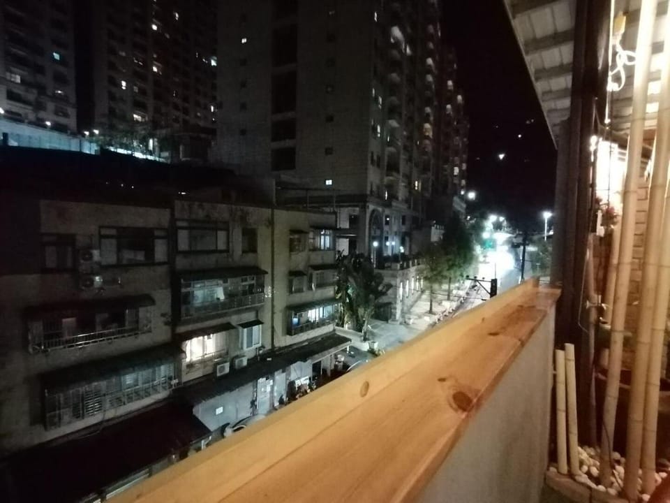 Moonlight on the rooftop- Nuan  Nuan yoro house  Apartment in Taiwan, Province of China