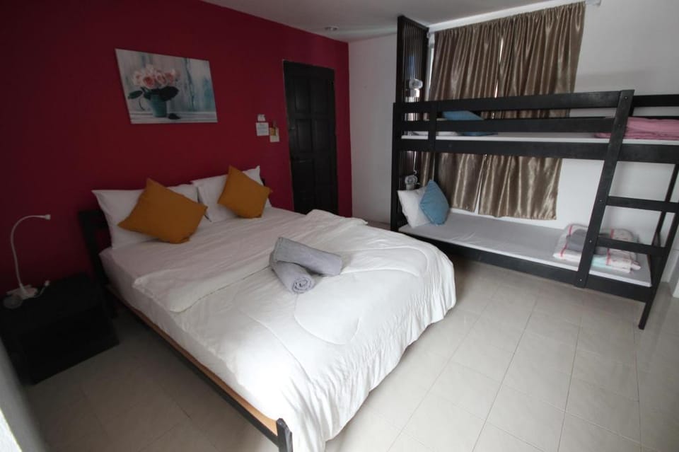 Hua Hin Paradise Guesthouse-cozy and lovely  Apartment in Hua Hin District