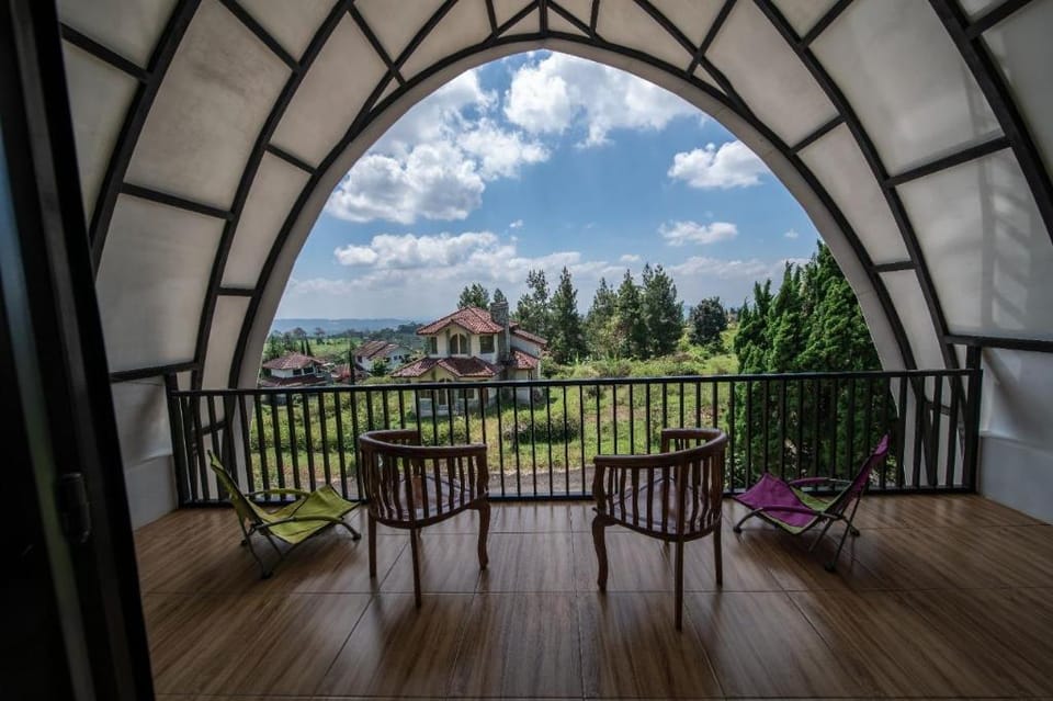Eriyana's Villa Villa in West Java