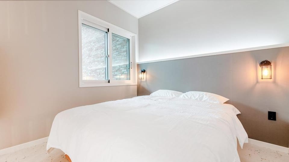 Tongyeong Saryangdo Elphis36 Poolvilla Bed and Breakfast in South Korea