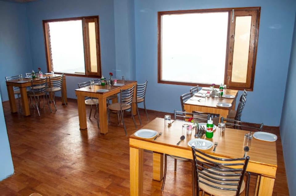 Goroomgo Divine Hills Shimla Hotel in Shimla