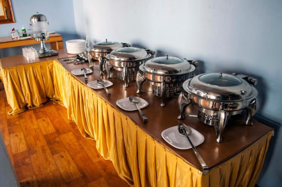 Goroomgo Divine Hills Shimla Hotel in Shimla