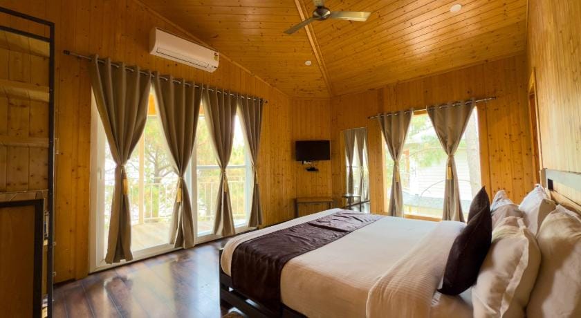 The Woods Retreat Resort in Delhi