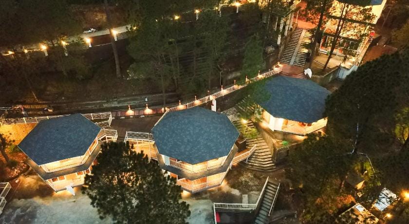 The Woods Retreat Resort in Delhi