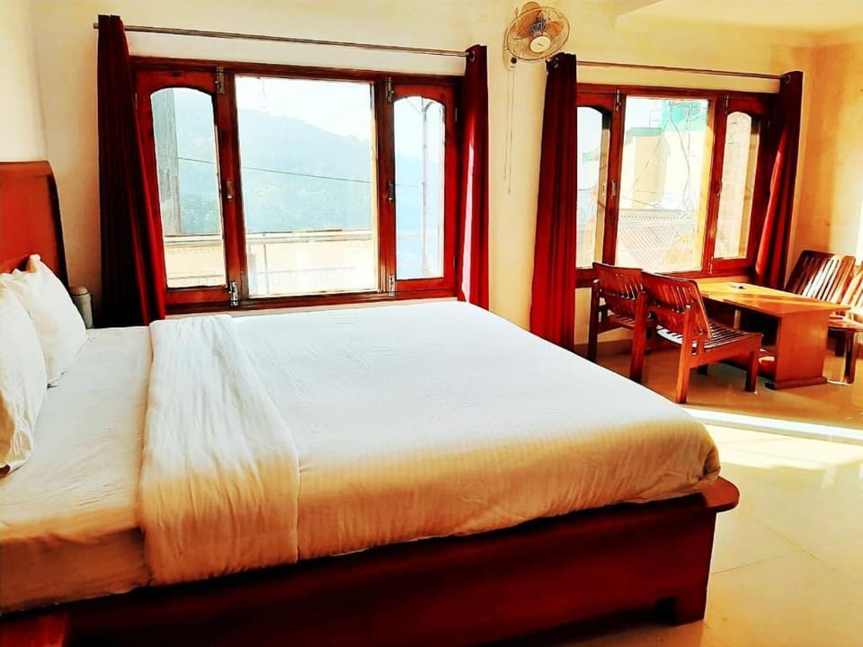 Surya Regency Kasauli Hotel in Himachal Pradesh