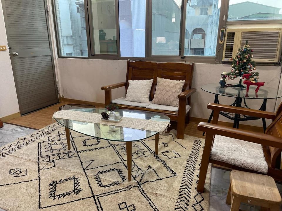 Chill 3 rooms with 1 bath City central near museum Apartment in Kaohsiung