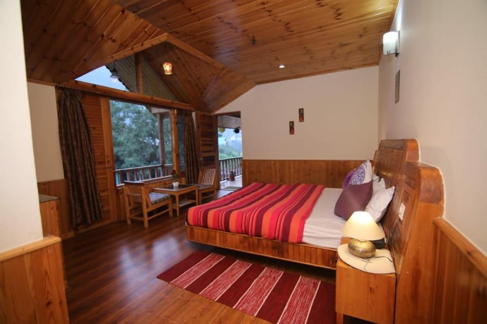 Seven Bedroom Cottage in Himalayas| Balcony| Cook Villa in Manali