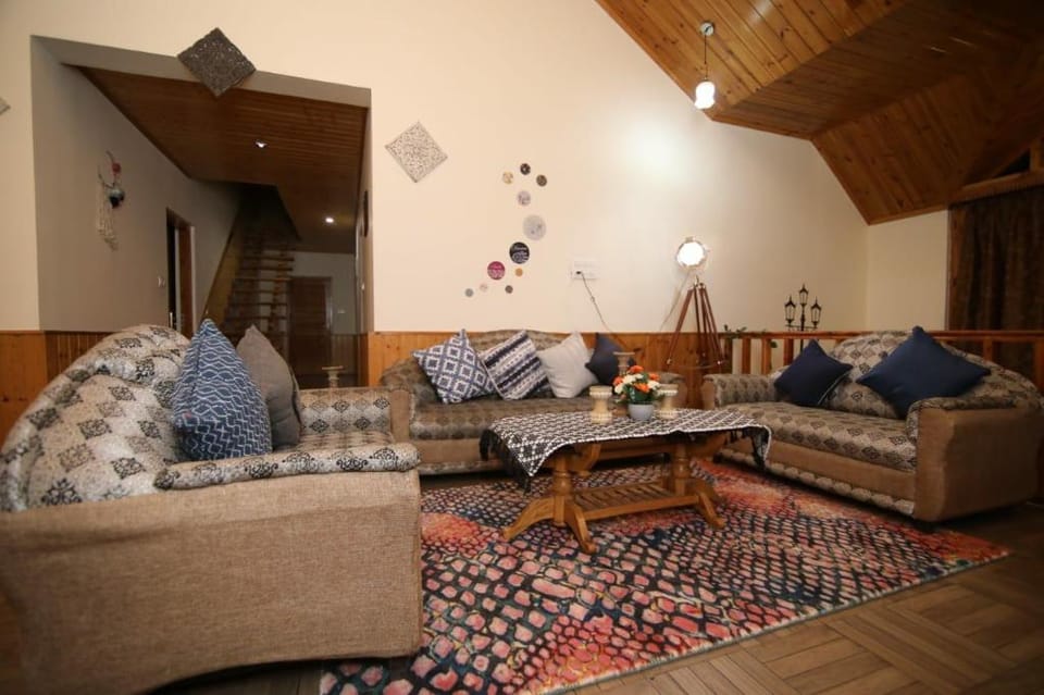 Seven Bedroom Cottage in Himalayas| Balcony| Cook Villa in Manali