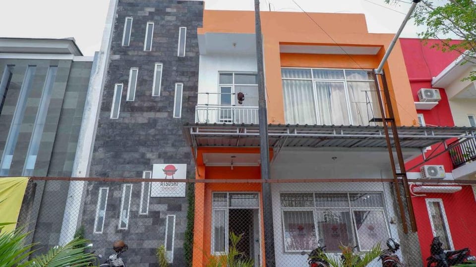 KoolKost near Sindu Kusuma Edupark 2 - Minimum Stay 30 Nights Hotel in Special Region of Yogyakarta