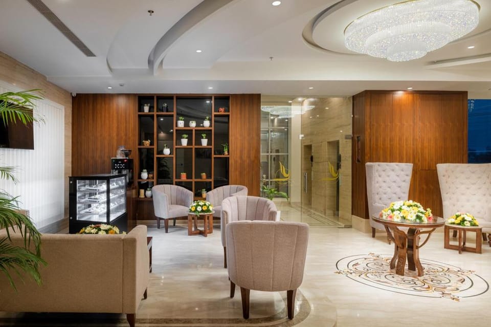 Cygnett Inn Paras Hotel in Dehradun