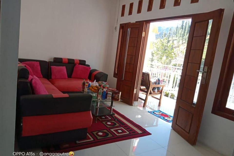 Yeski Homestay at Desa Wisata Bromo Mitra RedDoorz Hotel in East Java