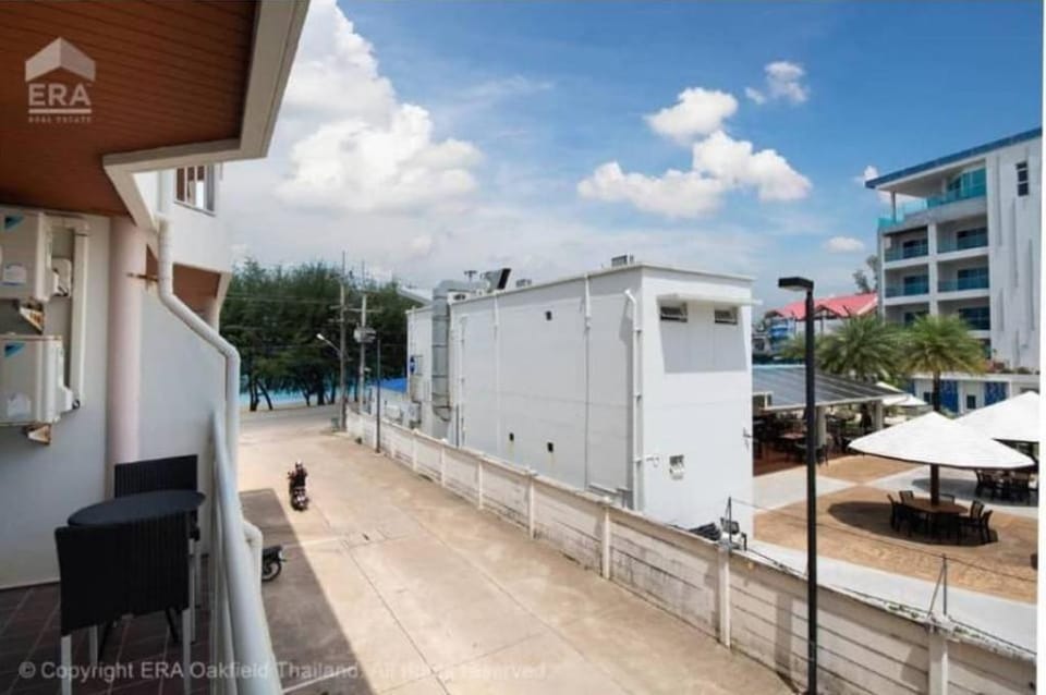 GrandBeach I (Room A202) Sea View, Mae Phim Beach, Klaeng, Rayong Apartment in Chon Buri Changwat