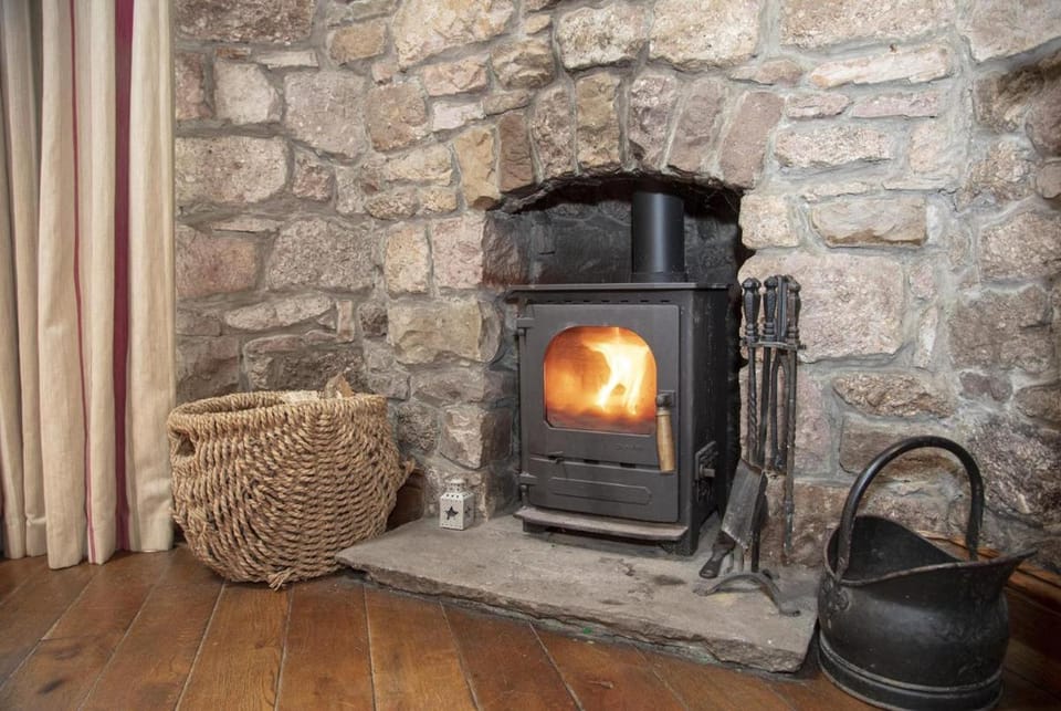 Hill End Barn - 1 Bed Barn Conversion  Vacation rental in Wales