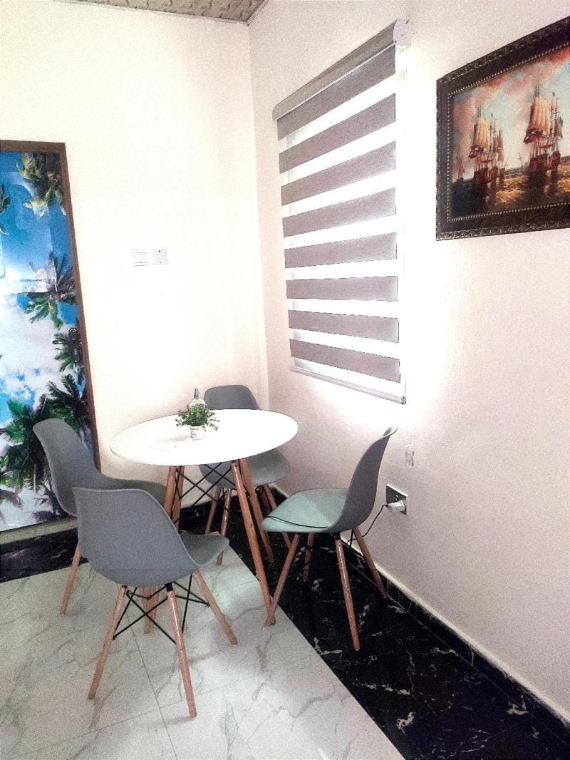 Spacious 2bedroom Rentals 10-Mins from the Airport Apartment in Lagos