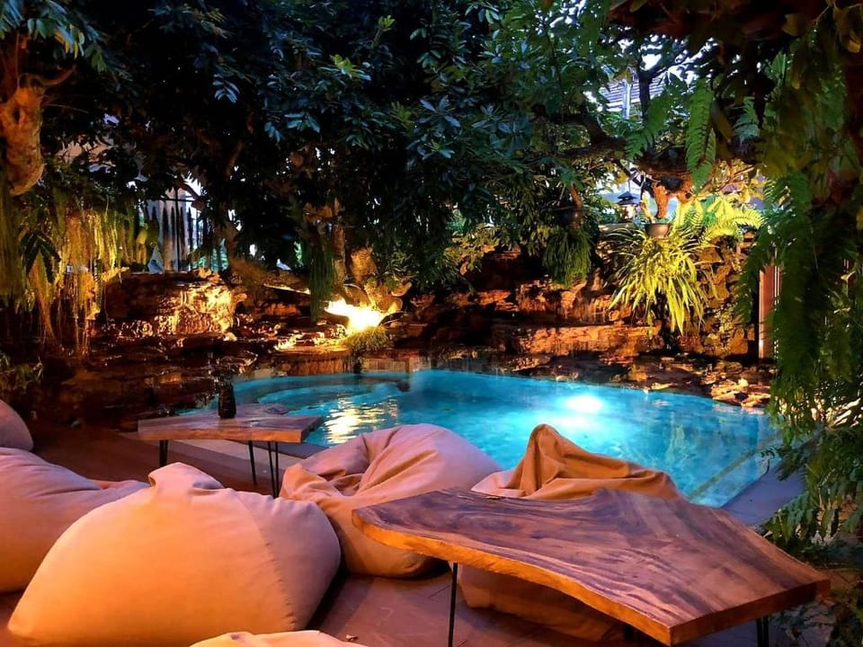 Luxury Pool Villa 4 Bedroom 2 Jacuzzi Pool Table Villa in Krabi Changwat