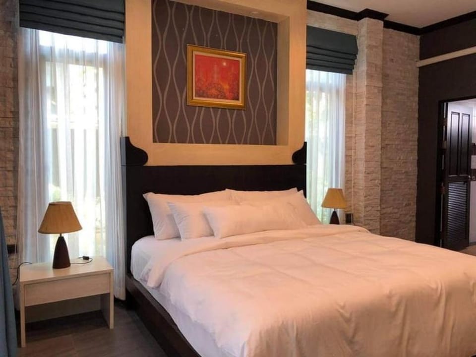 Luxury Pool Villa 4 Bedroom 2 Jacuzzi Pool Table Villa in Krabi Changwat