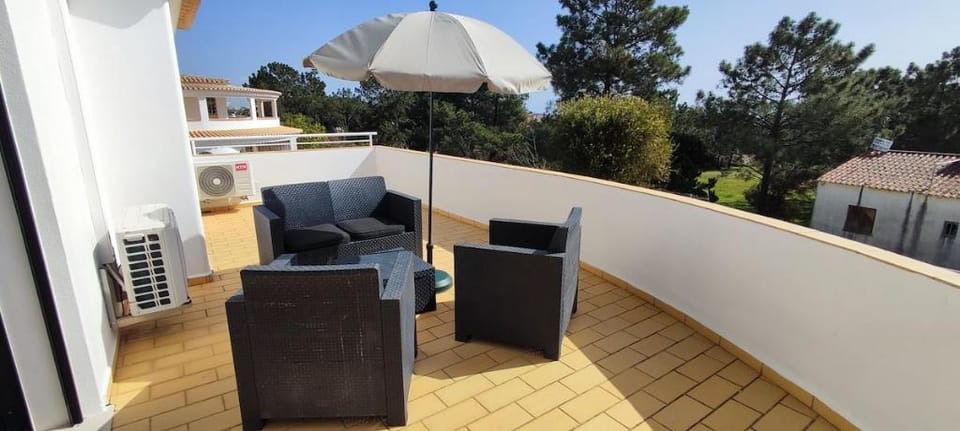 Villa Cristina 17- 500m from Beach & Private Pool Villa in Guia