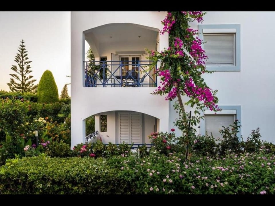 New renovated apartment for 4 people in Kato Gouves of Heraklion Apartment in Crete