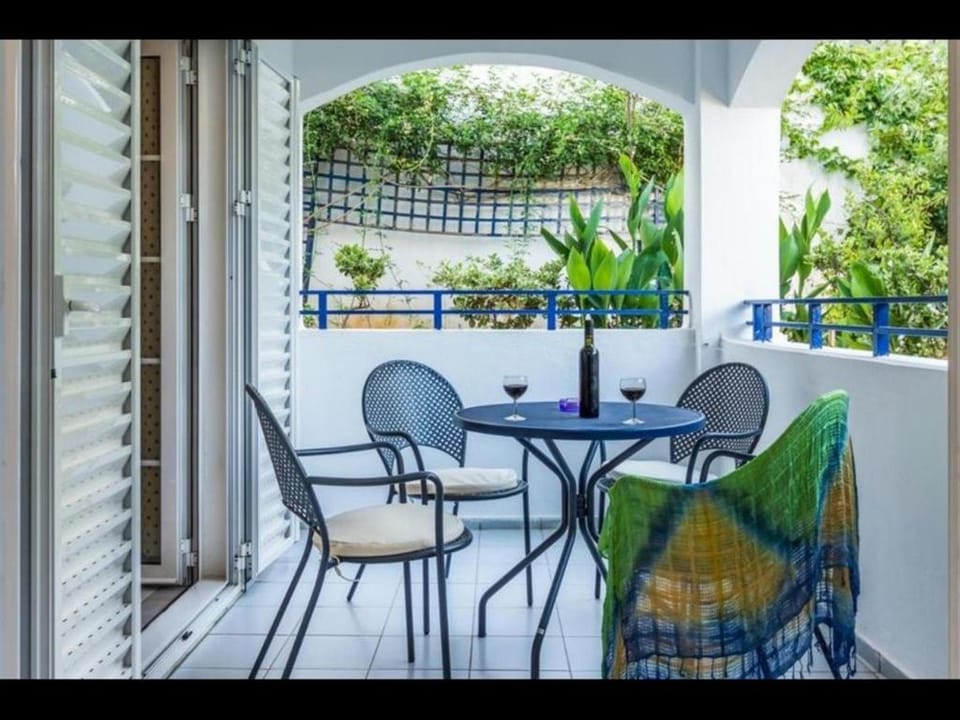 New renovated apartment for 4 people in Kato Gouves of Heraklion Apartment in Crete