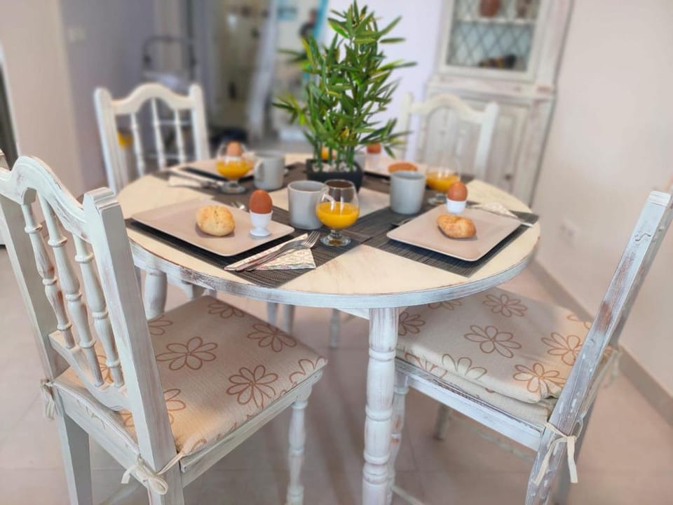 Elegant and Spacious Apartment with Sea vieuw Apartment in Comarca Sur