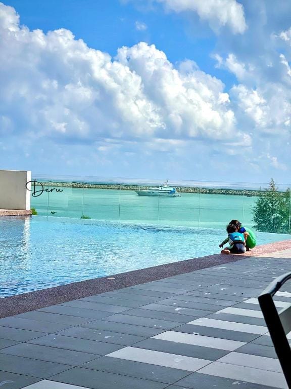 DERU | Modern seaview apartment across KTCC Mall Apartment in Terengganu, Malaysia