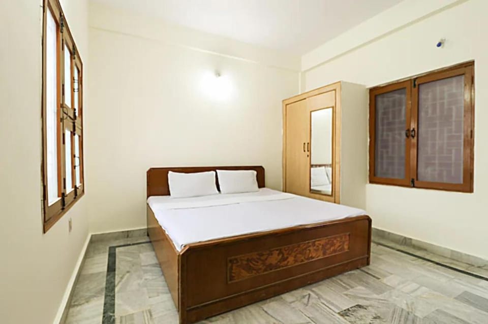 Goroomgo Bhameshwari Near Ganga River Haridwar Hotel in Uttarakhand