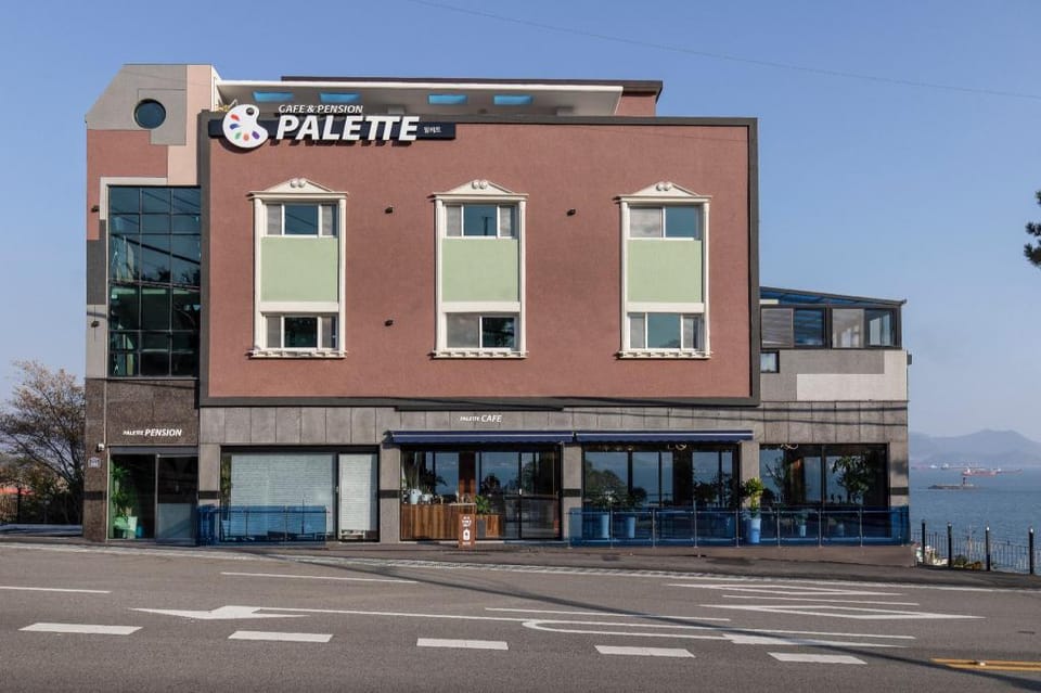 Yeosu Palette Pension Bed and Breakfast in South Korea