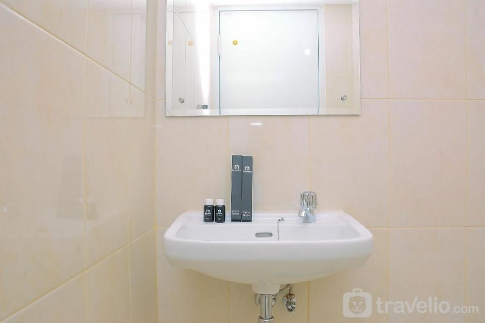Studio Apt at Springlake Summarecon By Travelio Apartment in West Java