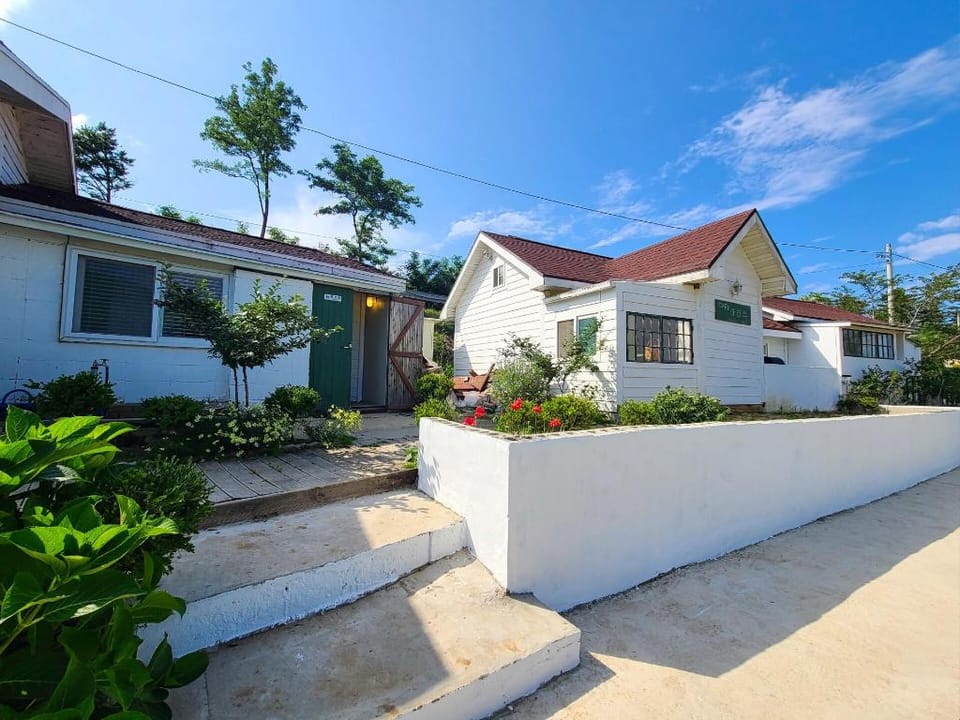Goseong Maris Pension Bed and Breakfast in South Korea