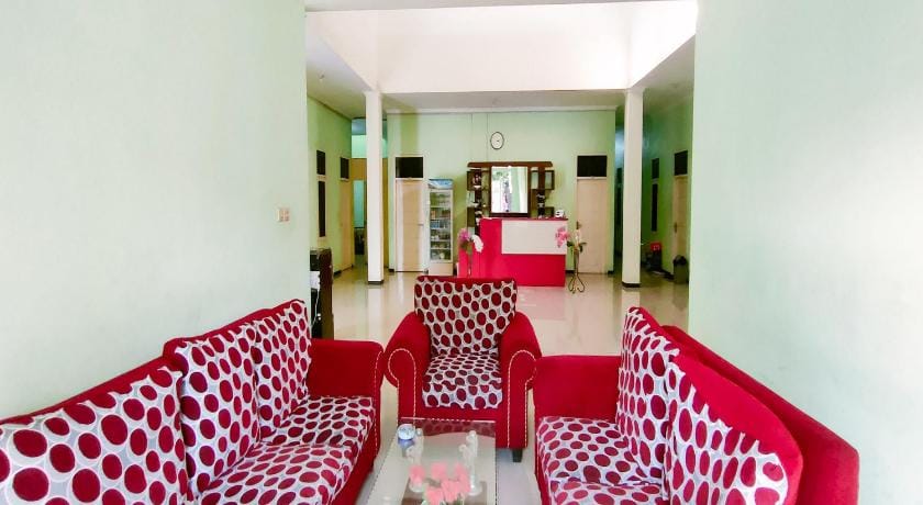 Capital O 90709 Djati Guest House Hotel in Indonesia