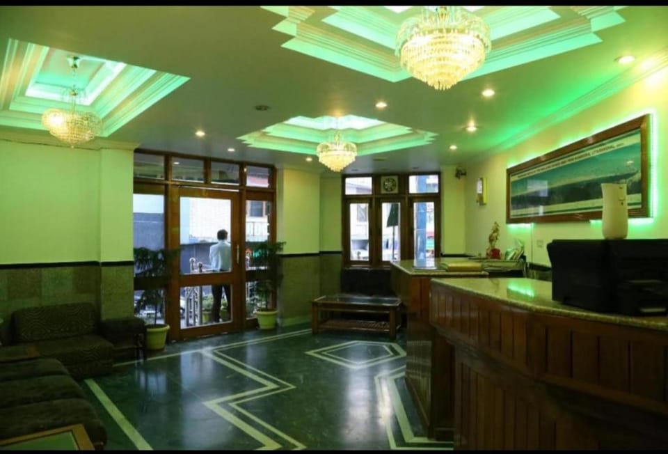 Goroomgo Mall Road Abhinandan Mussoorie Hotel in Uttarakhand
