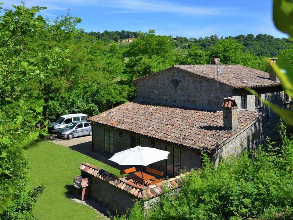 Villa in Rome with Pool  Garden Villa in Umbria