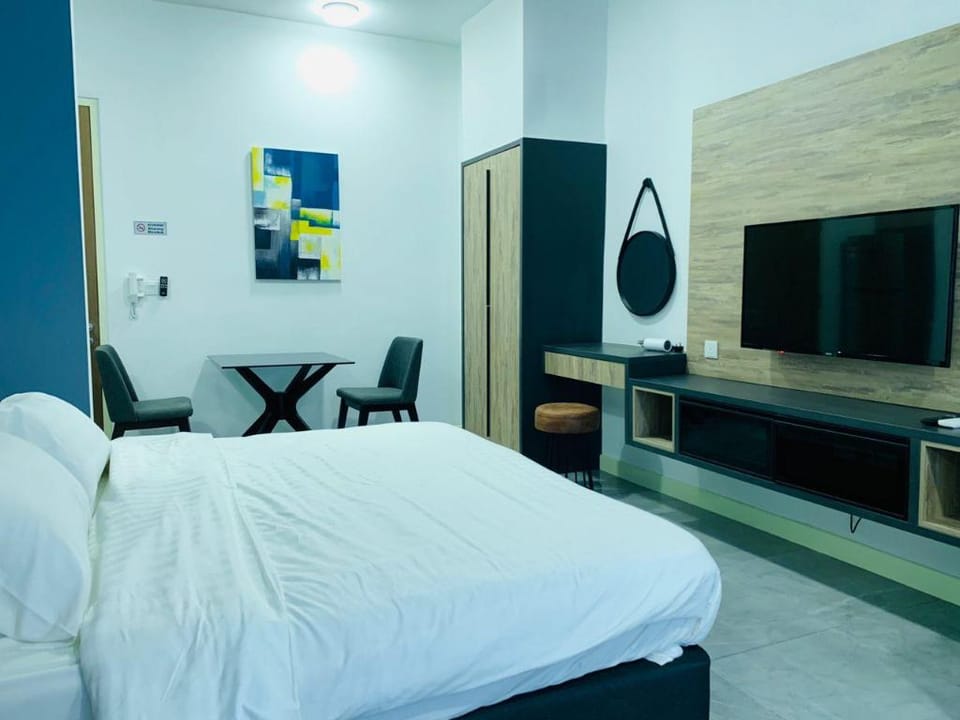 Private Bathtub FreeParking Poolview Modern B19 Apartment in Malacca