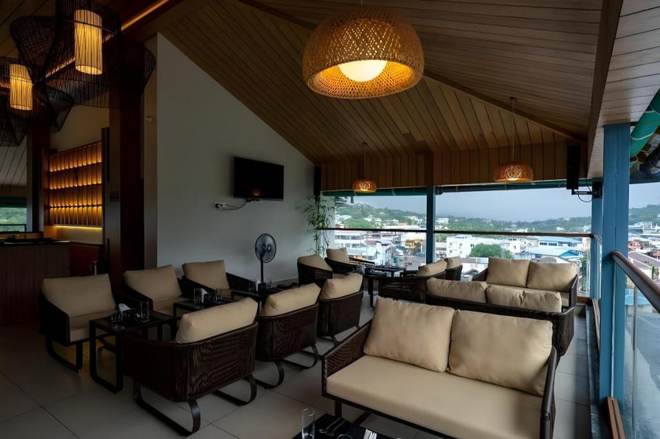 Bayleaf Inn Hotel in Kerala
