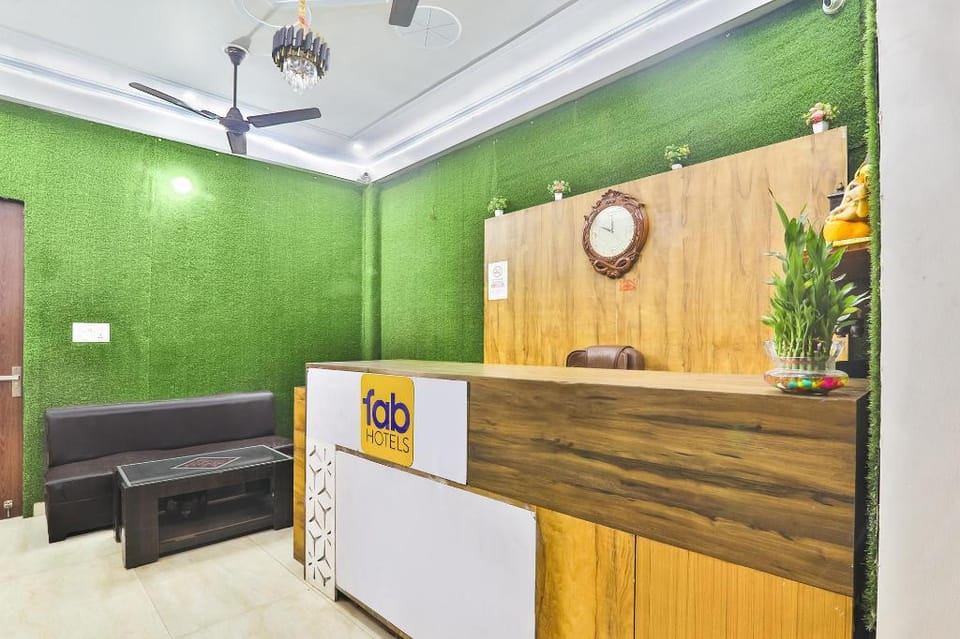 FabHotel Anant Inn Hotel in Lucknow