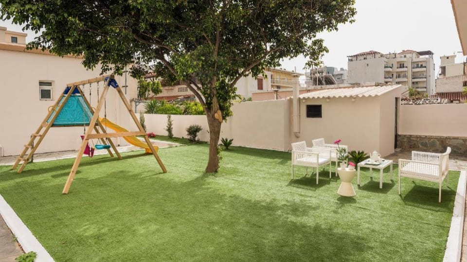 luxury villa  with privete garden & pool Villa in Chania