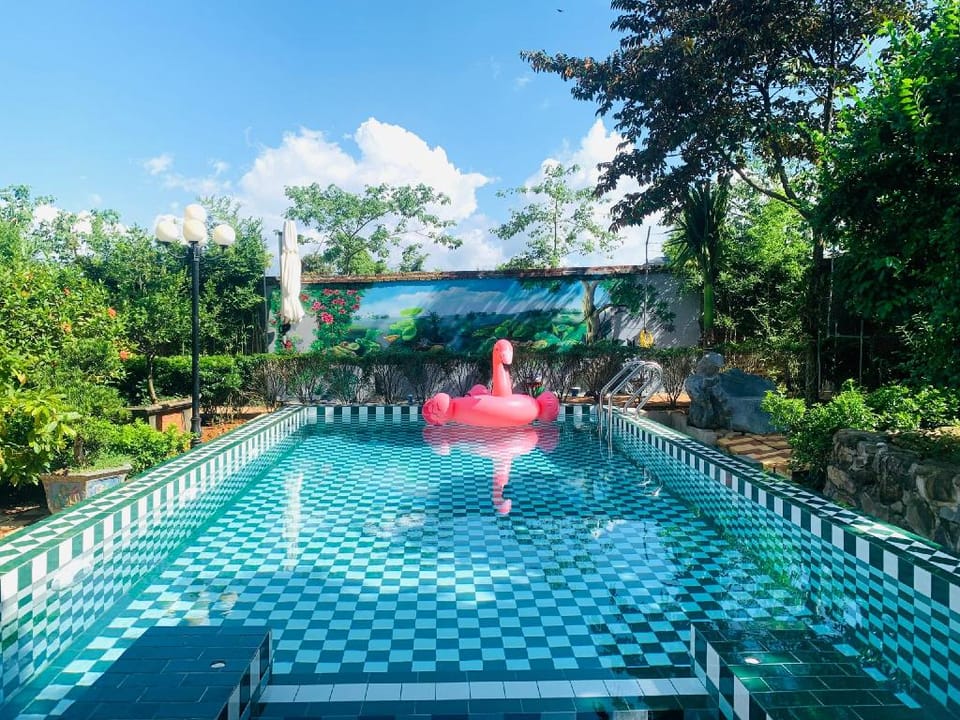 H_H villa, villa bể bơi riêng tại Yên Bài, Ba Vì Vacation rental in Laos
