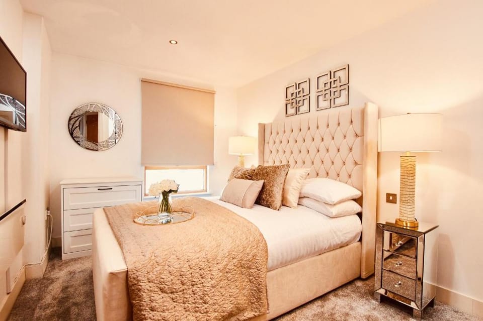 Deluxe City Centre Apt Balcony & View & Free Parking Apartment in Leeds