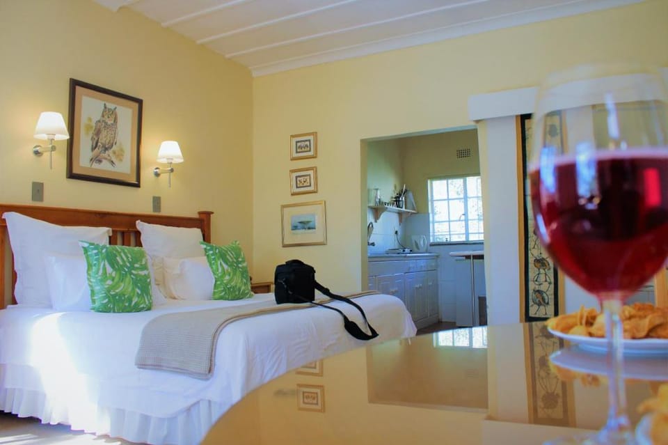 Sweet Thorn Tree Spacious cottage for 2 people with great terrace Vacation rental in Roodepoort