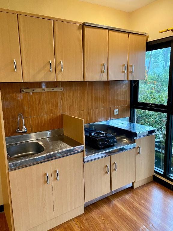 CitrusHill Family Glamping & Villa Syariah Kebun Lemon Lodge in West Java