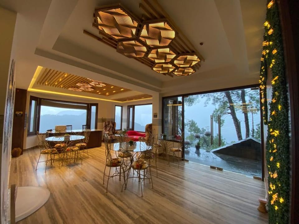 Westberry Deluxe room(no view) Villa in Shimla