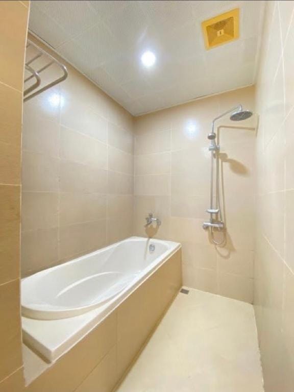 Laa’s Service Apartment - Near LOTTE Center Apartment in Hanoi