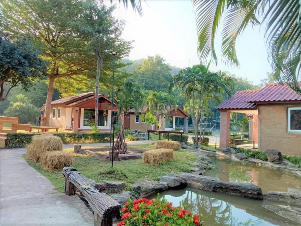 Bandin Klindao บ้านดิน กลิ่นดาว กาญจนบุรี Vacation rental in Thailand
