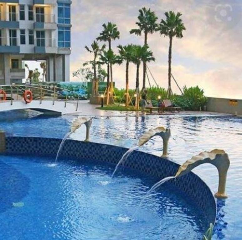 Great View  Family F15 with 3 Rooms @Apartment Benson Apartment in Surabaya