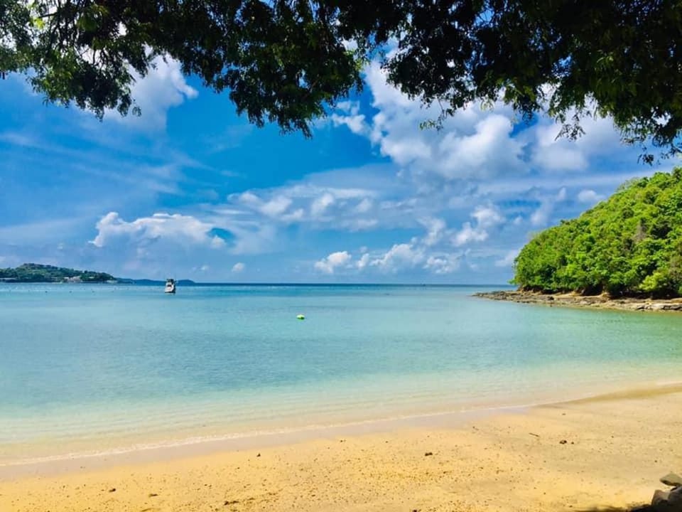 Direct  Beachfront  Private Pool  Phuket Villa in Wichit