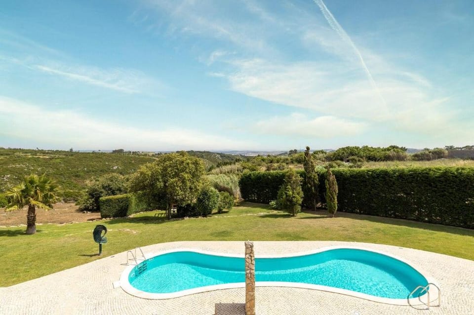 Villa Casa Branca - with Private Pool & Big Garden Villa in Lisbon District