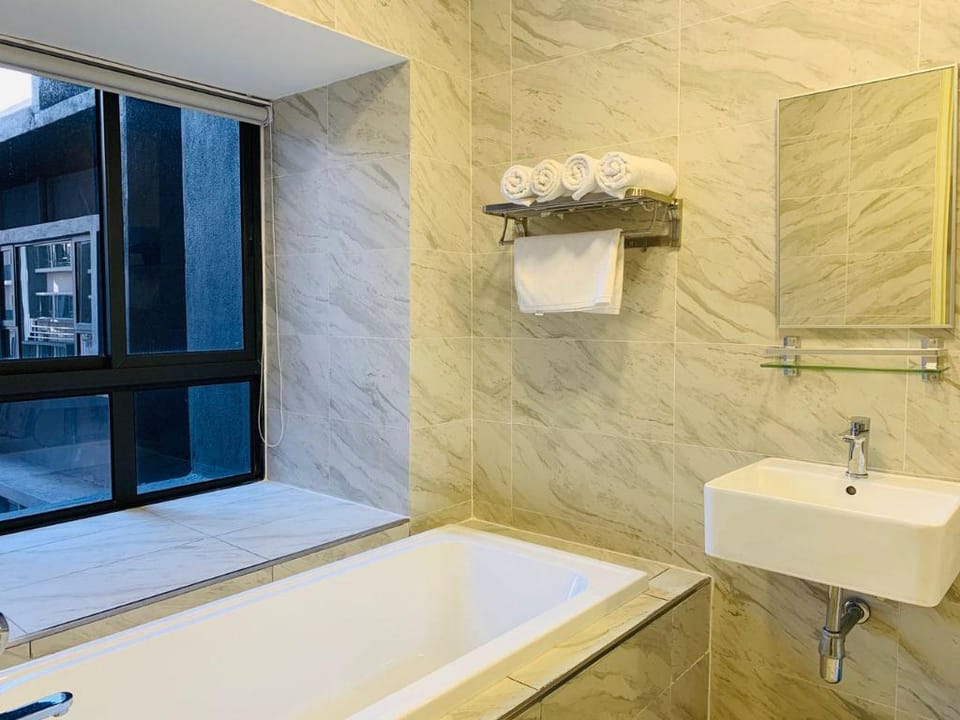 Private Bathtub FreeParking Seaview Moderns B16 Vacation rental in Malacca