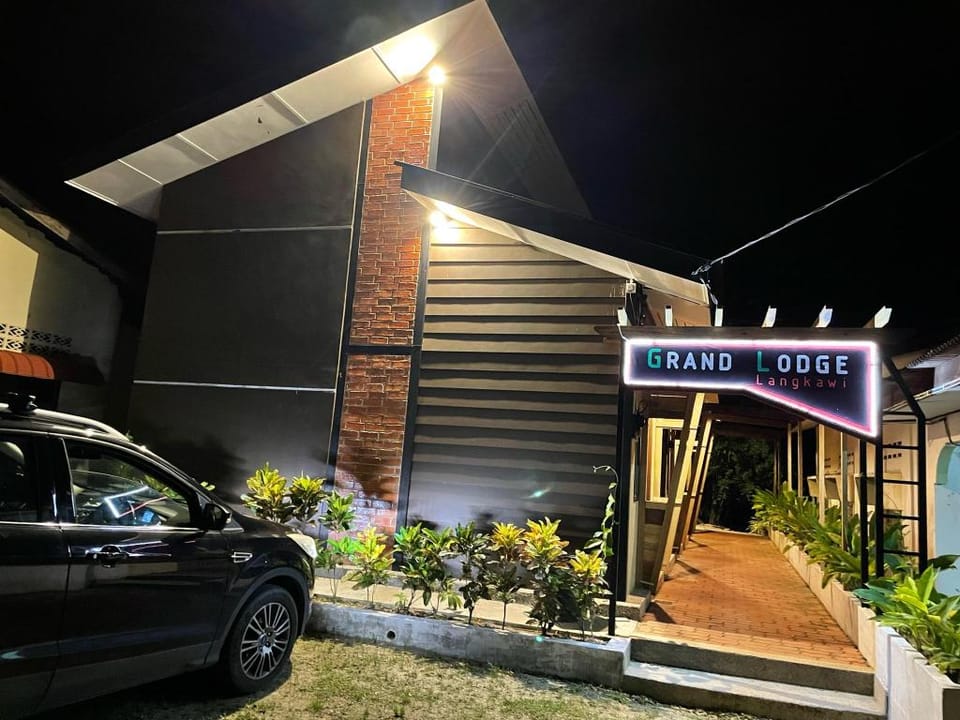 Grand Lodge Langkawi - Family Studio Villa in Kedah